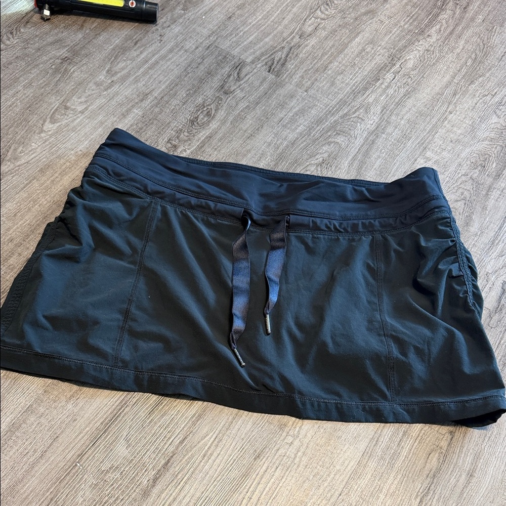 Lululemon size 10 Skort